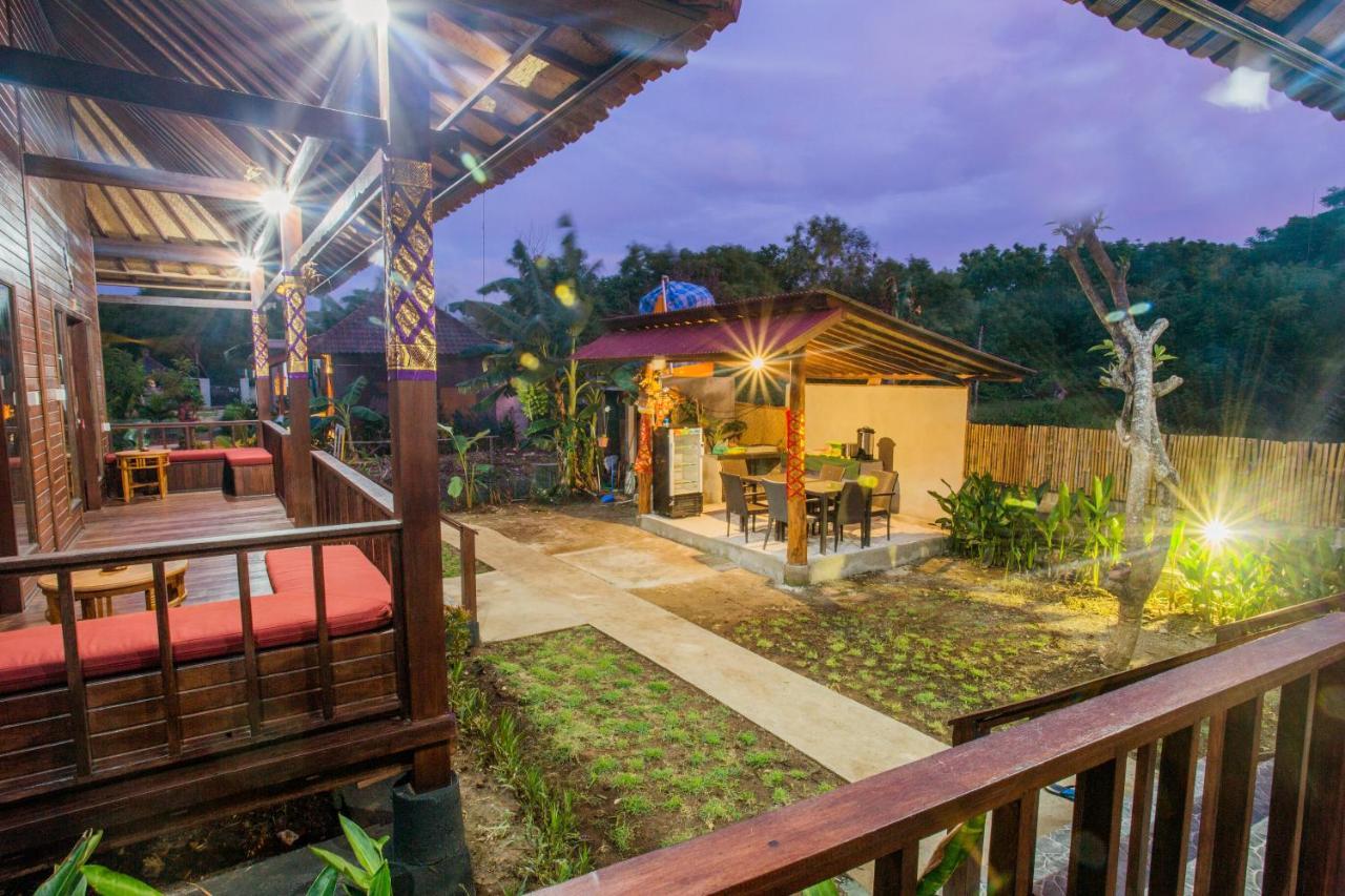 Uma Hostel Lembongan Exterior photo